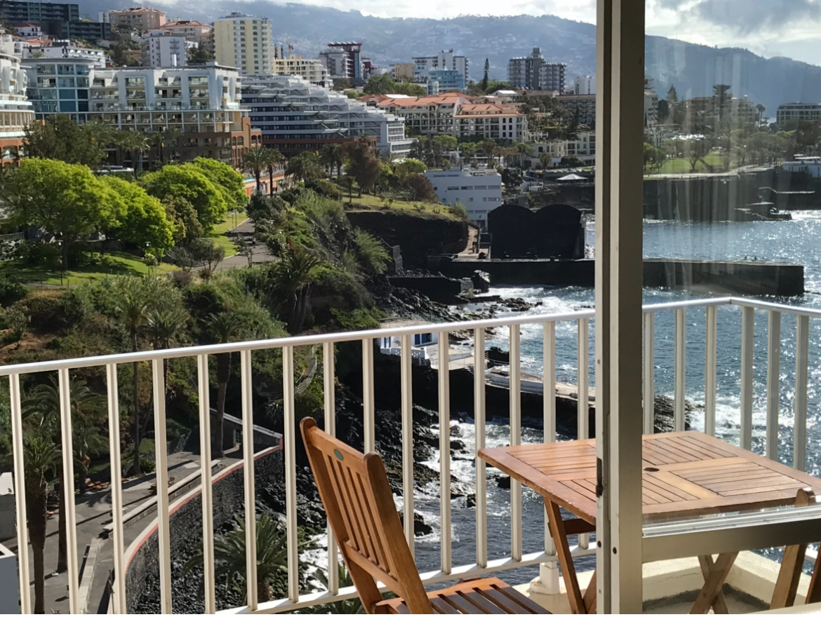 Apartamentos do Mar 303 — studio with ocean view